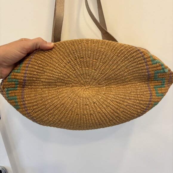 Vintage sisal market tote - Picture 4 of 5
